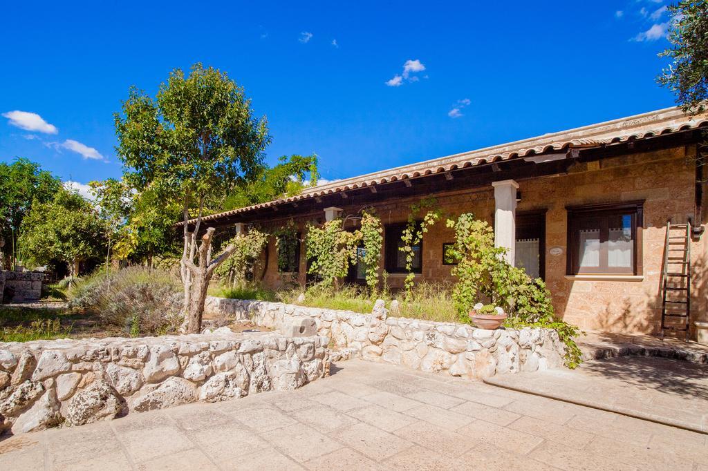 Masseria Borgo Del Gallo 트리카세 외부 사진
